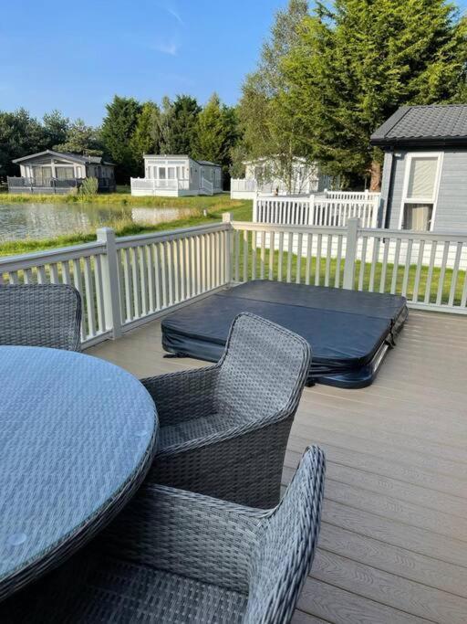 Bramble With Hot Tub Holiday home *