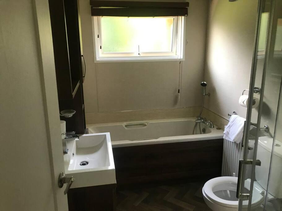 Holiday home Bramble With Hot Tub